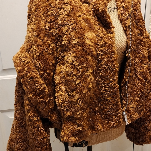 BooHoo Faux Fur Cropped jacket - Picture 14 of 16